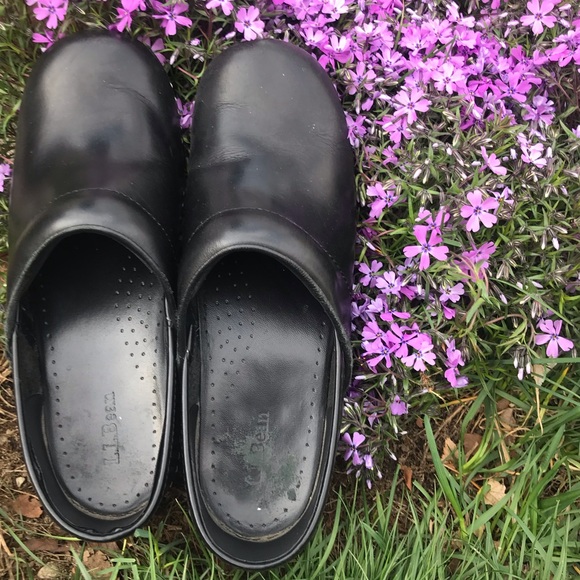 LL Bean Black Clogs Sz 9 - Picture 2 of 3